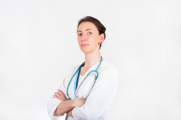 Πορτρέτο των νέων ελκυστική ιατρός, χειρουργός, νοσοκόμα με stethos - Φωτογραφία, εικόνα