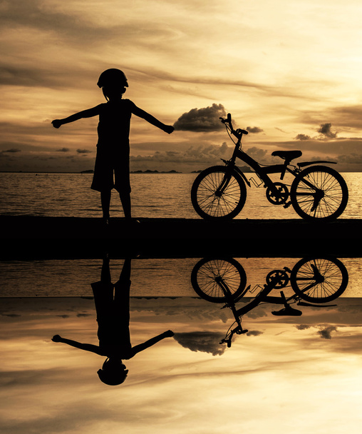 Genç motorcu - Fotoğraf, Görsel
