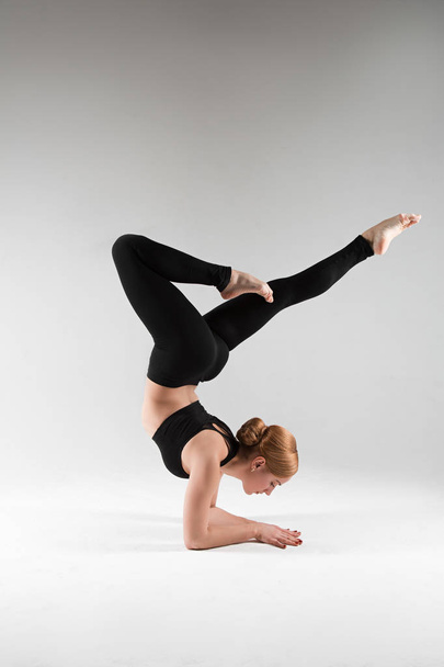 Gymnastics and Yoga - Foto, afbeelding