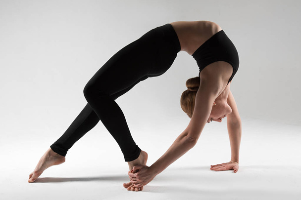 Gymnastics and Yoga - Foto, immagini