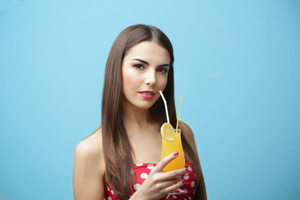 Young woman with cocktail  - Foto, imagen