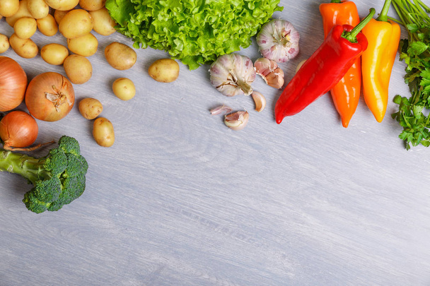 Vegetables. Pepper, green salad and garlic. - Фото, изображение