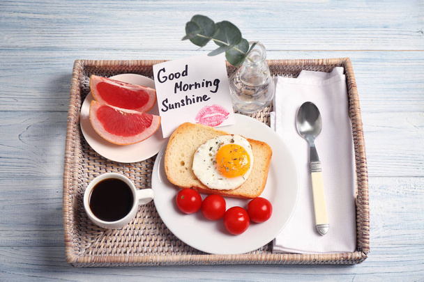 breakfast and GOOD MORNING greeting note - Foto, imagen
