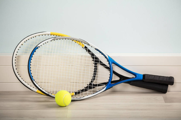 Pair Of Rackets And Ball - Foto, immagini