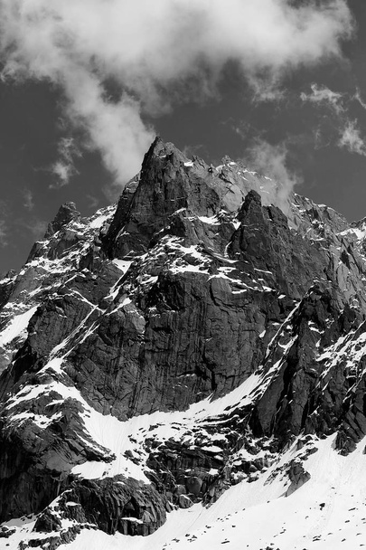 vue sur un paysage de montagne alpin près du Mont Blanc, Chamonix, Suisse
 - Photo, image