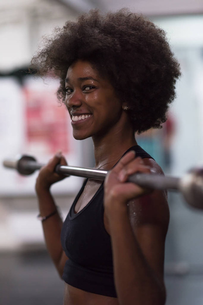 lifting  african american sport woman - Valokuva, kuva