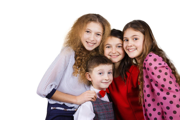 glücklich lächelnde Gruppe von Kindern, Freunden, Jungen und Mädchen - Foto, Bild