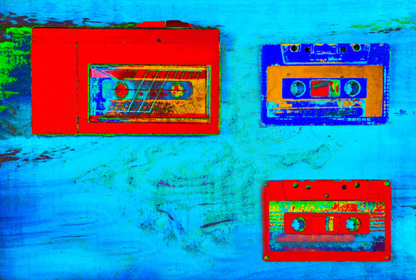 Foto van muziekcassettes, omgezet in een afbeelding in Photoshop - Foto, afbeelding