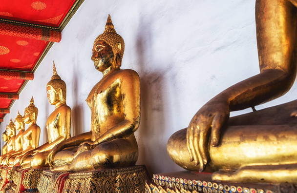 Socha Buddhy v chrámu Wat Pho, Thajsko - Fotografie, Obrázek