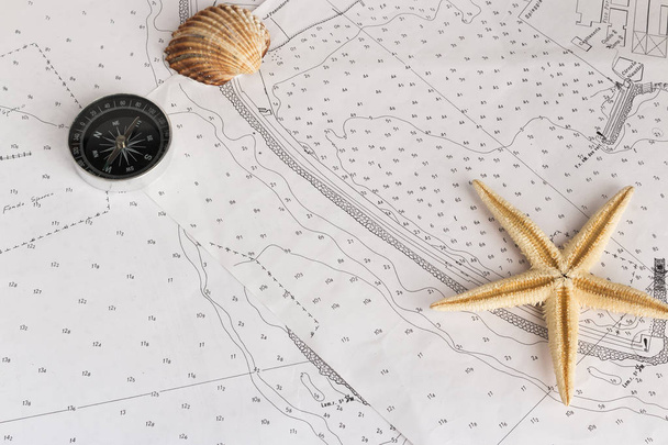 Mořské mušle a námořních map - Fotografie, Obrázek