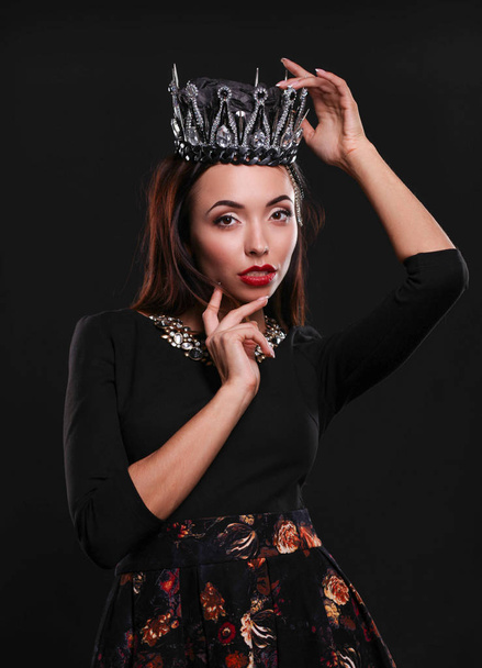 Beautiful girl in a crown - Photo, Image
