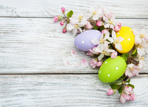 Пасхальные яйца с цветами
 - Фото, изображение
