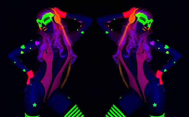 Sexy neon uv bagliore ballerino
  - Foto, immagini