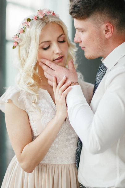 portrét nevěsta a ženich - Fotografie, Obrázek