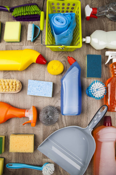 Variedad de productos de limpieza
 - Foto, imagen