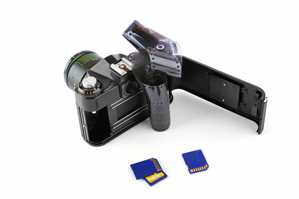 Klasszikus kézi kamera, a film- és memória kártyák - Fotó, kép
