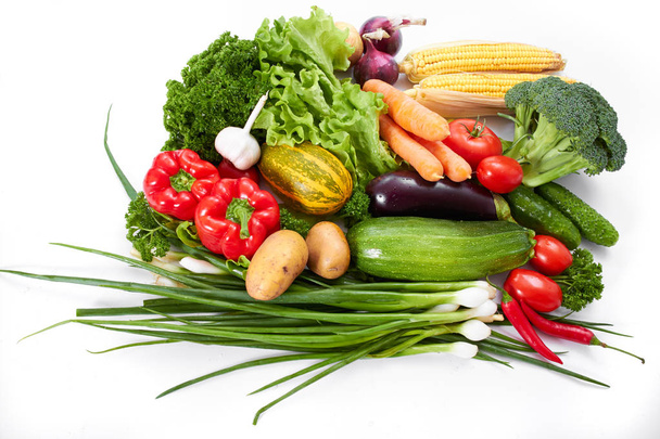 Haufen frisches Gemüse - Foto, Bild
