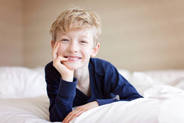 adorable smiling boy - Fotoğraf, Görsel