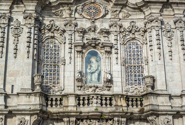 Iglesia en Oporto
 - Foto, Imagen