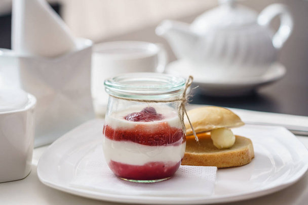 Delicious morning creamy dessert - Foto, Imagem