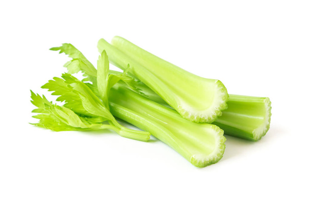 Čerstvý celer zelenina na bílém pozadí, koncept zdravé potraviny - Fotografie, Obrázek
