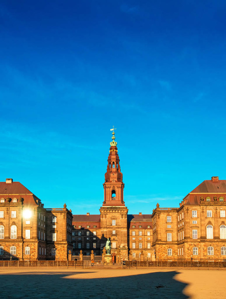 Christiansborg Palace in Copenhagen Denmark, Danish parliament b - Фото, изображение