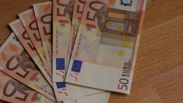 Stos papierowych banknotów euro - Materiał filmowy, wideo