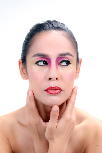 Mulher asiática Moda Makeu
 - Foto, Imagem