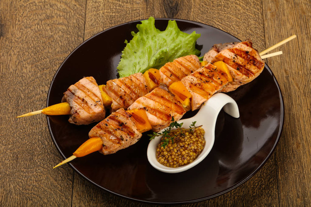 brochette de saumon grillé
 - Photo, image