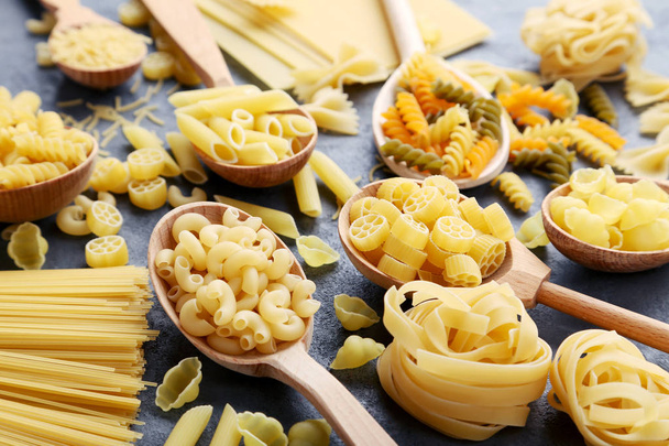 Different kinds of pasta  - Foto, Bild