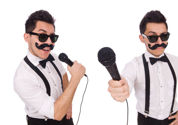 lustiger Mann mit Mikrofon isoliert auf weiß - Foto, Bild
