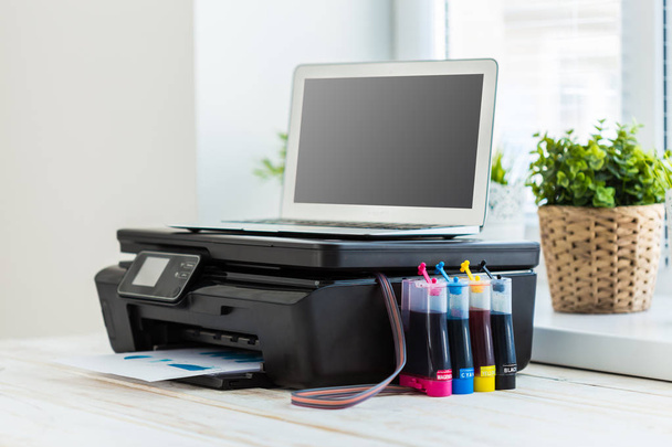 Printer and computer on the desk - Foto, immagini