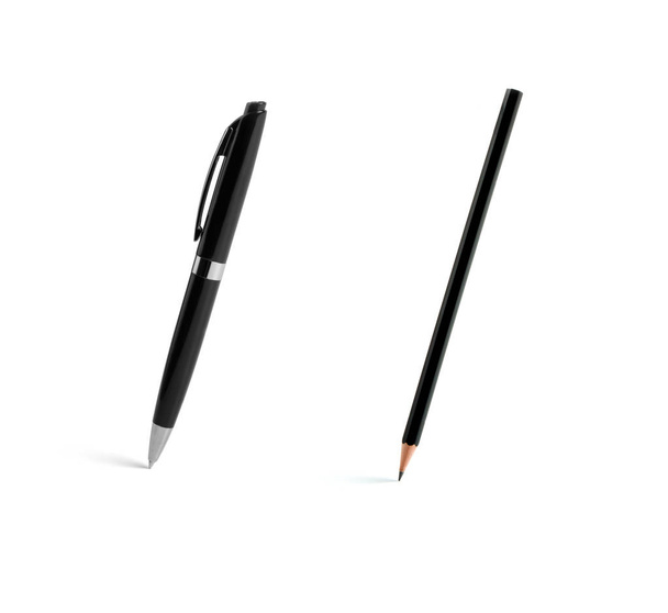 Set van zwart pennen en potlood op witte achtergrond. - Foto, afbeelding