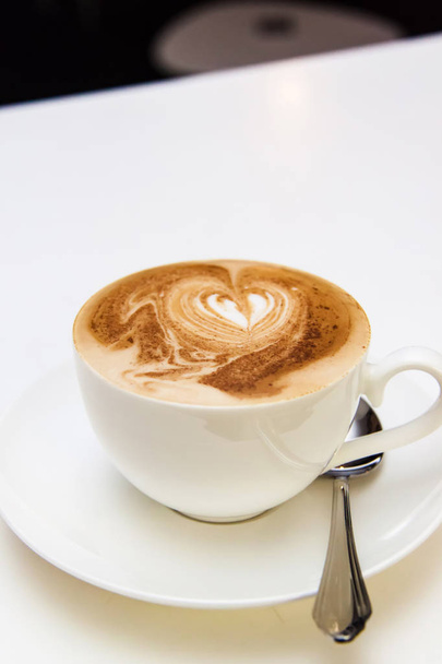 lähikuva kahvi latte cappuccino sydän
 - Valokuva, kuva