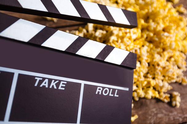 Filmklöppel und Popcorn - Foto, Bild
