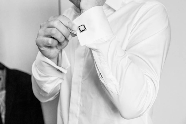 White shirt and cufflink - Φωτογραφία, εικόνα