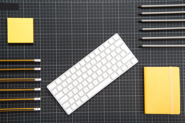 Keyboard and office supplies  - Zdjęcie, obraz