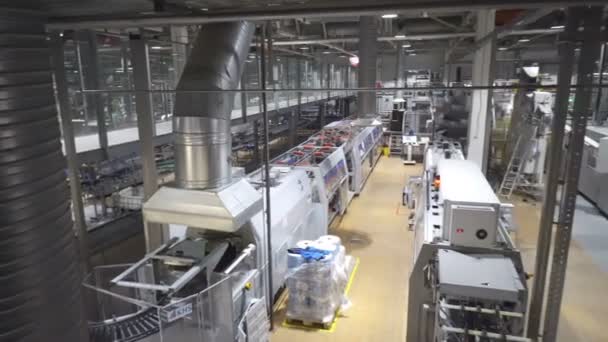 Modern conveyor for water bottling machine - Footage, Video