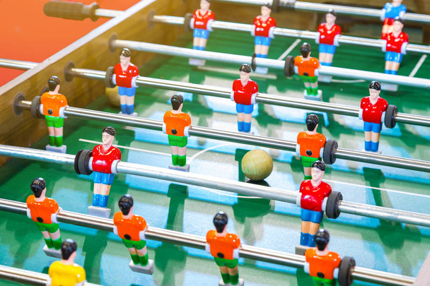 Futebol de mesa ou jogo de chute de futebol com figuras de jogador
. - Foto, Imagem
