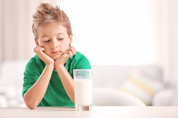 boy with glass of milk  - Zdjęcie, obraz