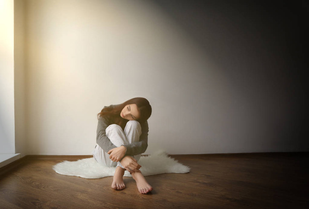 Depressed young woman   - Zdjęcie, obraz