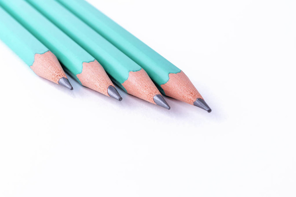 μολύβι σε λευκό φόντο - Φωτογραφία, εικόνα