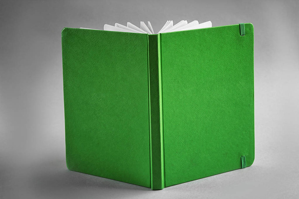 Blank green notebook - Zdjęcie, obraz