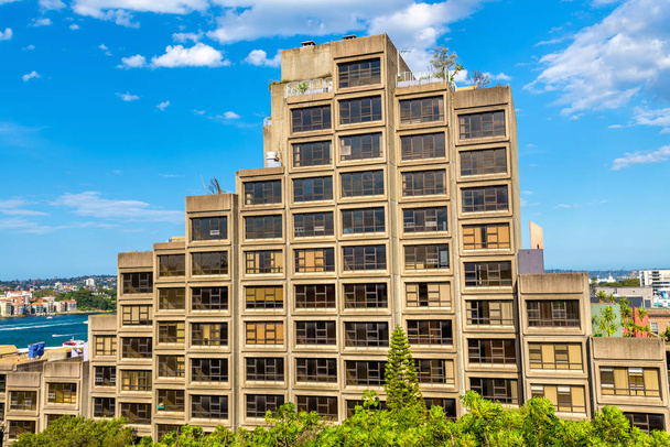 Sirius, um complexo de apartamentos de estilo brutalista em Sydney, Austrália. Construído em 1980
 - Foto, Imagem