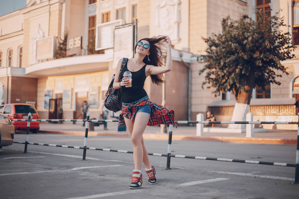 young girl walking in the city - Foto, Imagem