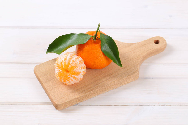 Twee vers mandarijnen - Foto, afbeelding