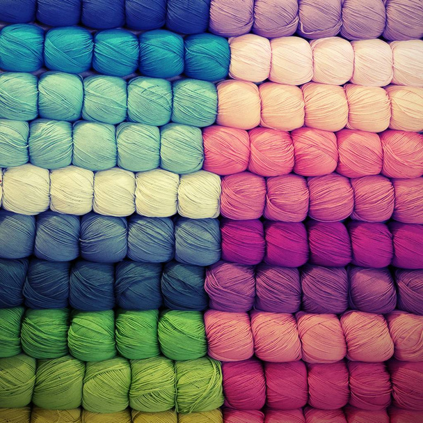 bolas de lana con efecto vitange
 - Foto, imagen