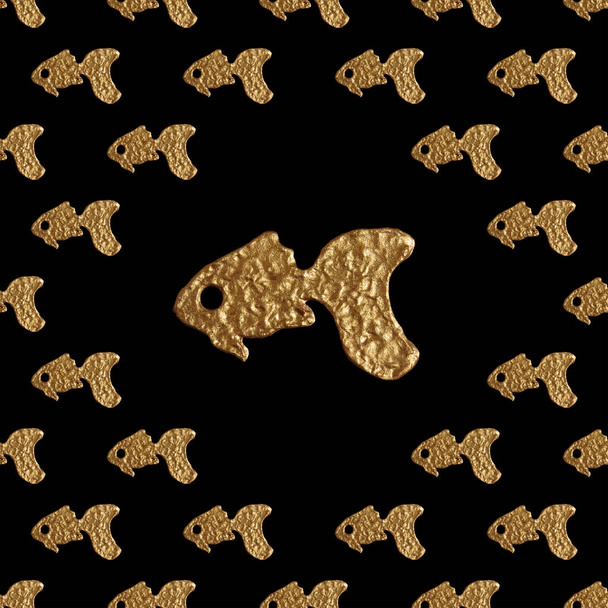 Gold fishes seamless pattern. Hand painted sea background. Abstract marine texture. - Foto, Imagen