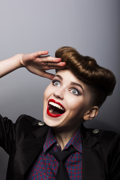 Amazing funny young woman in retro style - trendy hairstyle - Foto, Bild
