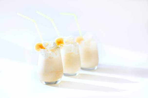 White banana milk shake - 写真・画像